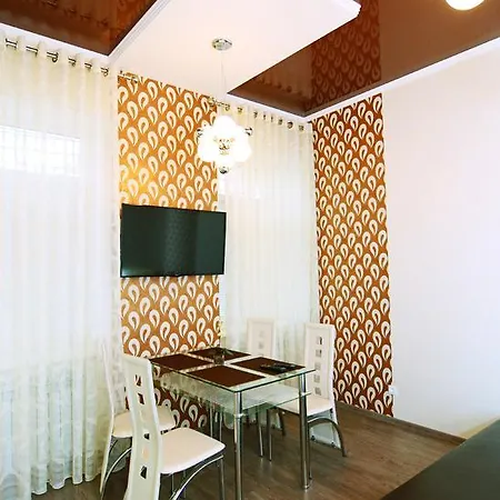 Q City Garden Апартаменты *